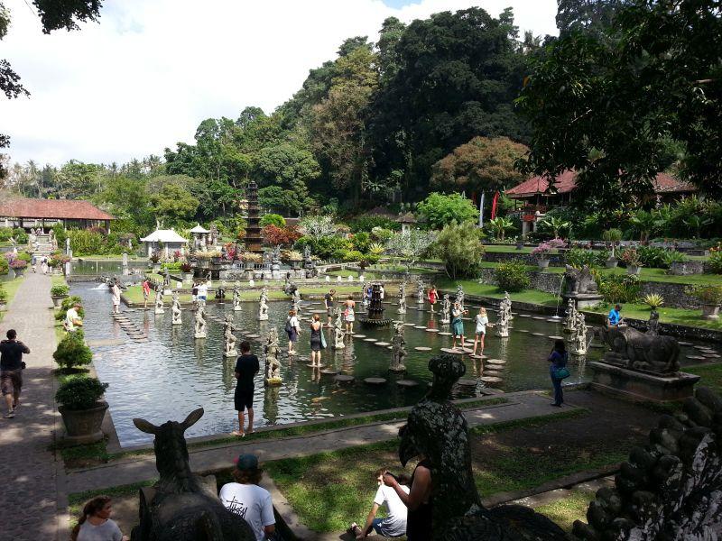 Водный дворец Тиртаганга, Бали