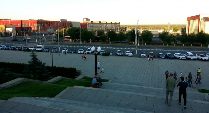 Парковка центрального входа на Мамаев Курган